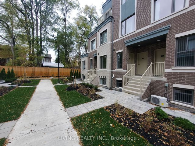 102 - 30 William Jackson Way