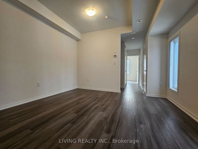 102 - 30 William Jackson Way