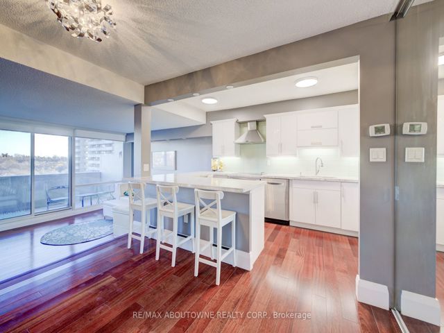 1006 - 260 Scarlett Rd