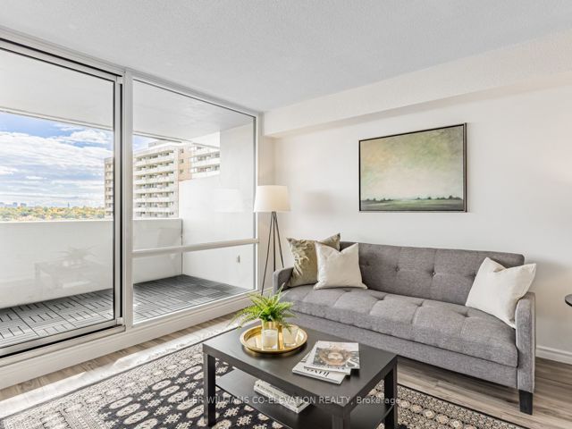 1506 - 260 Scarlett Rd