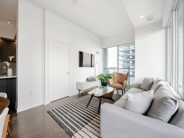1316 - 30 Shore Breeze Dr