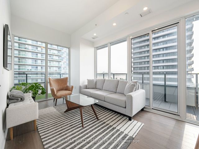 1316 - 30 Shore Breeze Dr