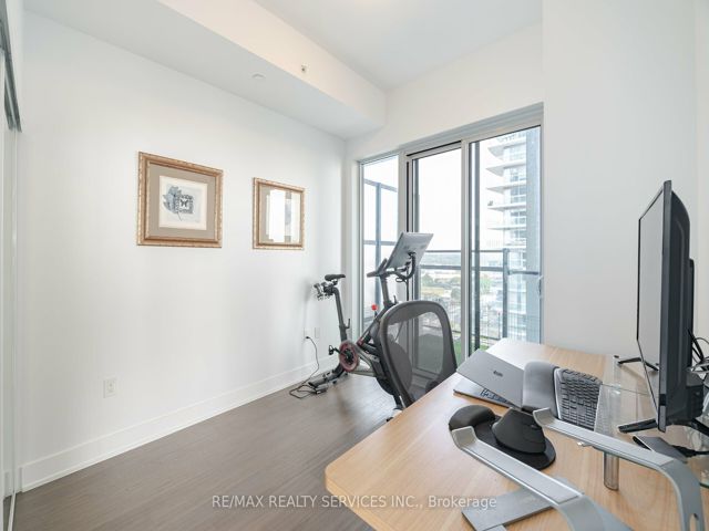 1316 - 30 Shore Breeze Dr