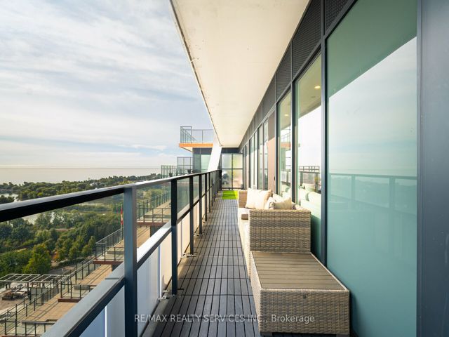 1316 - 30 Shore Breeze Dr