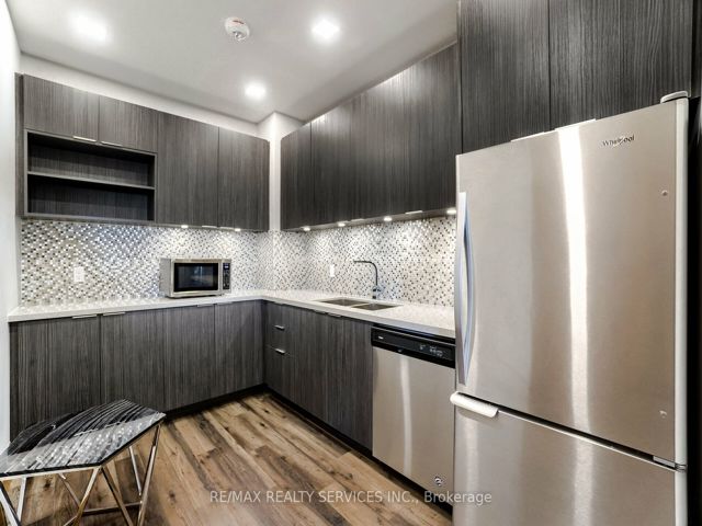 1316 - 30 Shore Breeze Dr