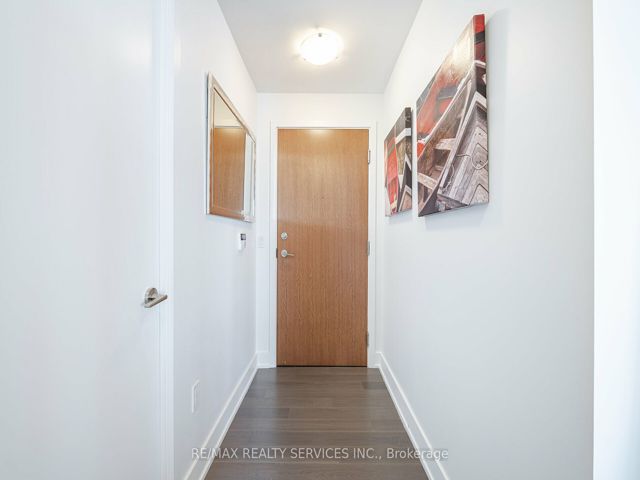 1316 - 30 Shore Breeze Dr