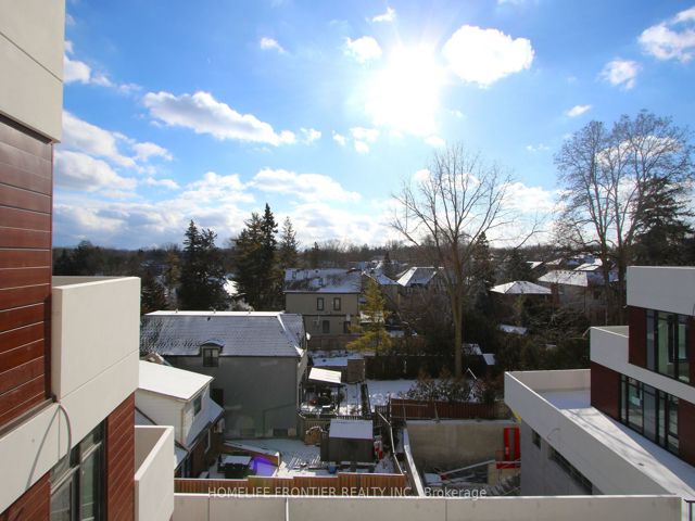 416 - 160 Kingsway Cres