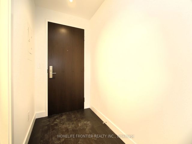 416 - 160 Kingsway Cres