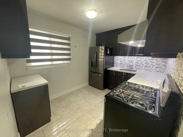 115 - 16 Litchfield Crt