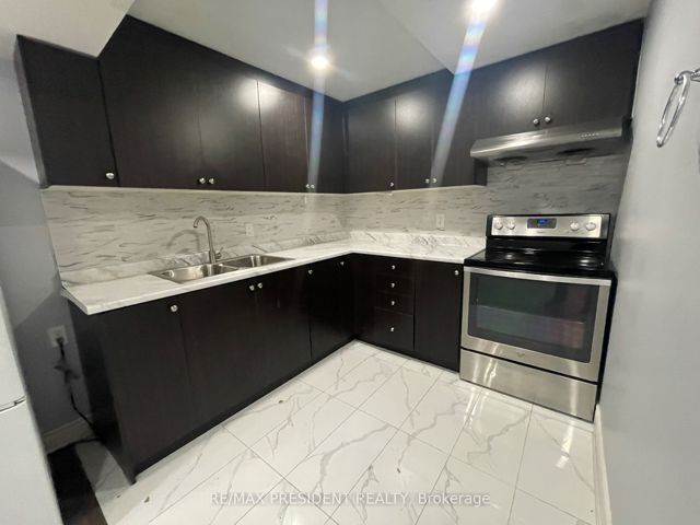 115 - 16 Litchfield Crt