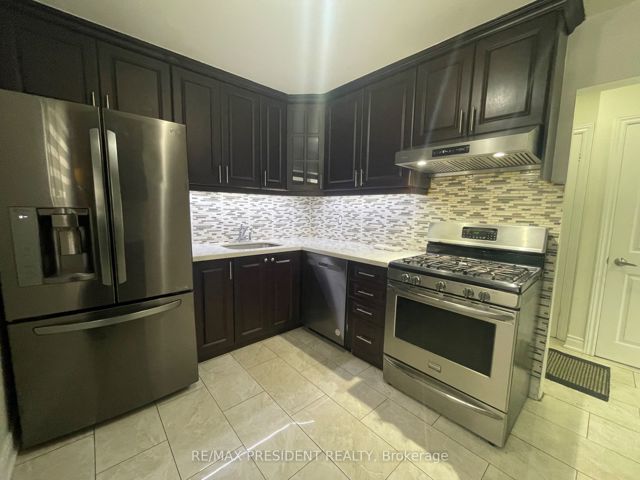 115 - 16 Litchfield Crt