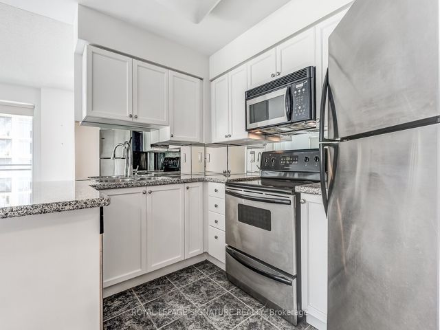 1211 - 2121 Lake Shore Blvd W