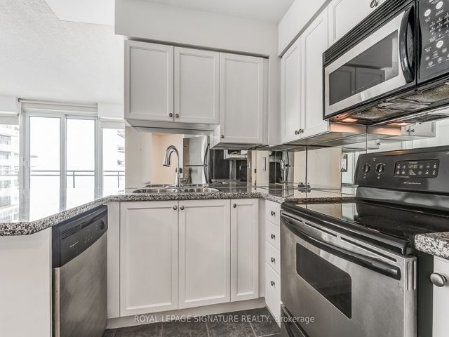 1211 - 2121 Lake Shore Blvd W
