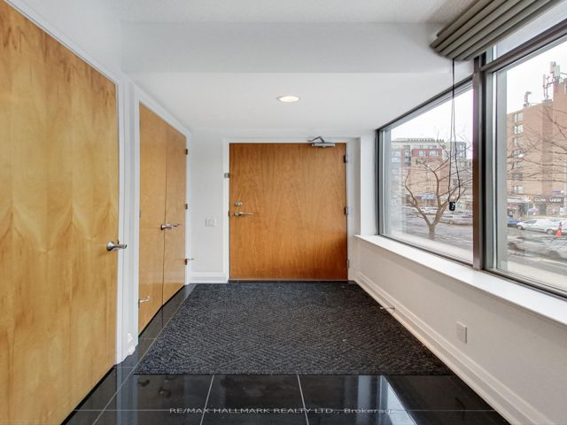 606 - 383 Ellis Park Rd