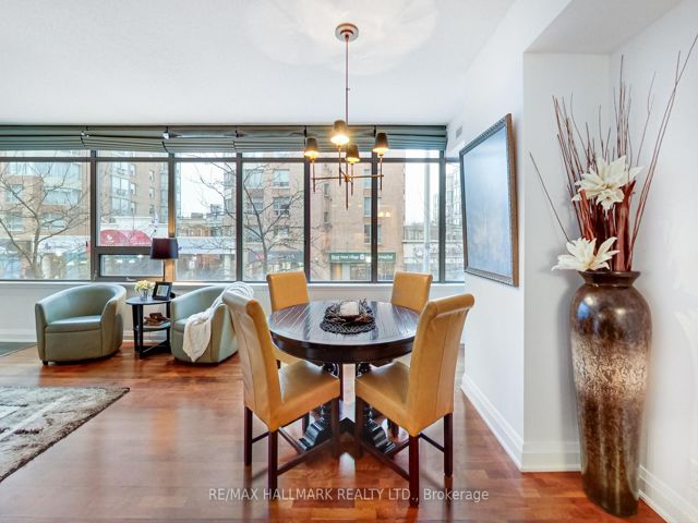 606 - 383 Ellis Park Rd