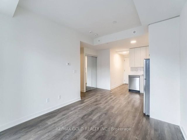 302 - 160 Canon Jackson Dr