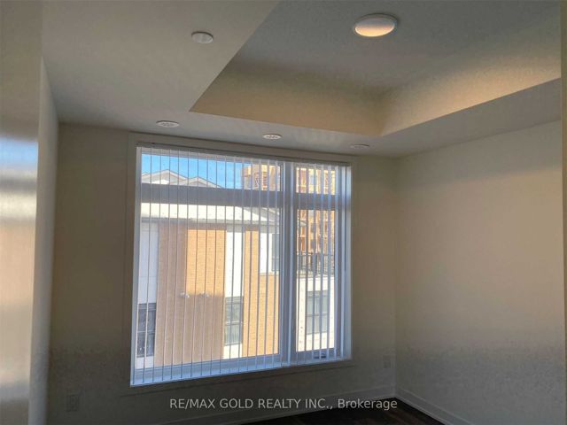 302 - 160 Canon Jackson Dr