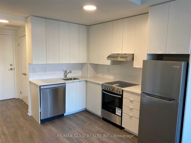 302 - 160 Canon Jackson Dr