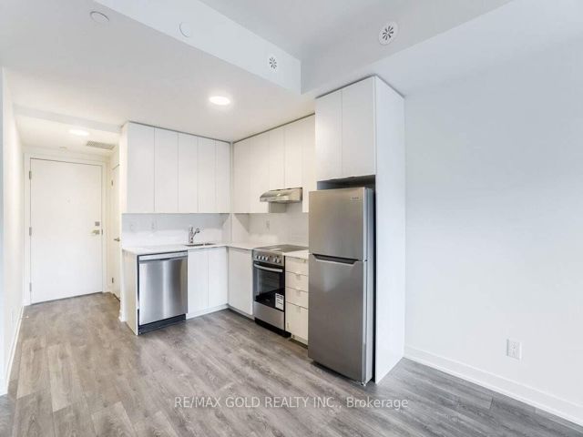 302 - 160 Canon Jackson Dr