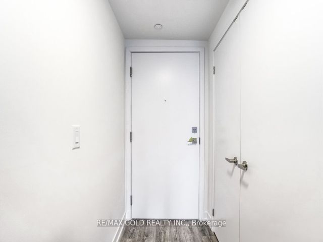 302 - 160 Canon Jackson Dr