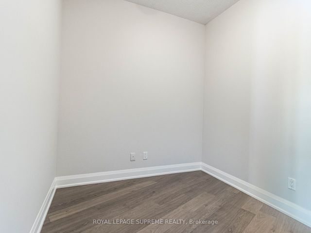 607 - 25 Fontenay Crt