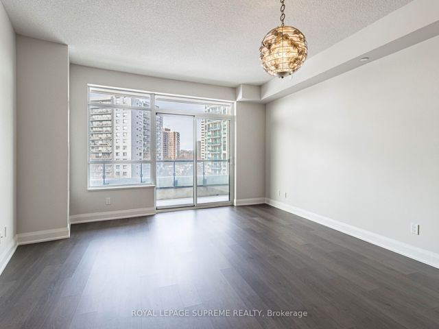 607 - 25 Fontenay Crt
