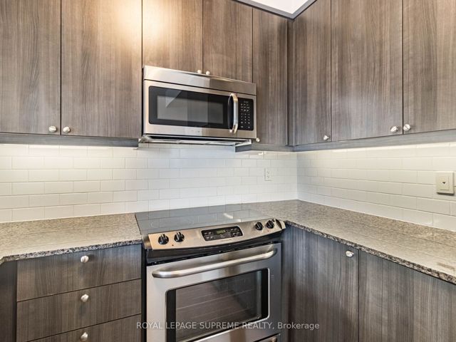 607 - 25 Fontenay Crt