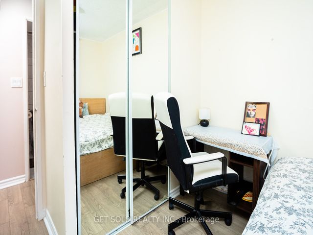 1109 - 335 Driftwood Ave