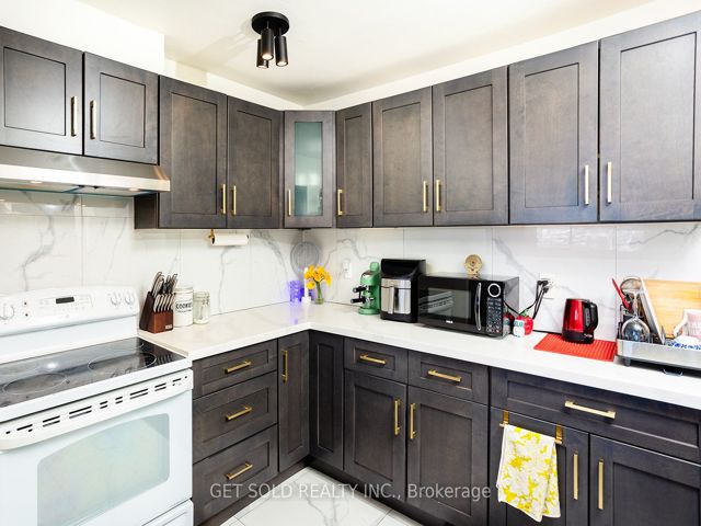 1109 - 335 Driftwood Ave