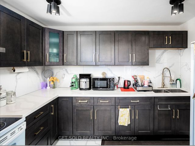 1109 - 335 Driftwood Ave