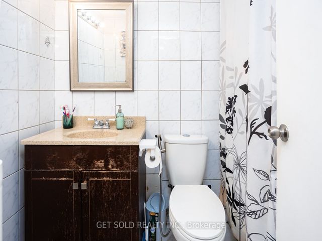 1109 - 335 Driftwood Ave