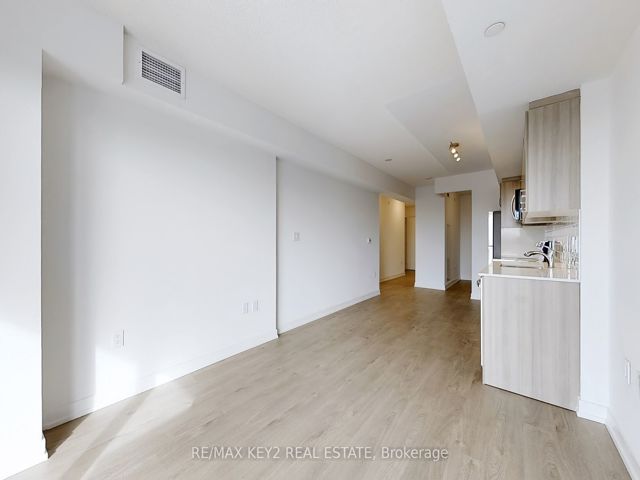 626 - 556 Marlee Ave