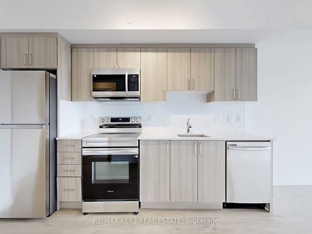 626 - 556 Marlee Ave