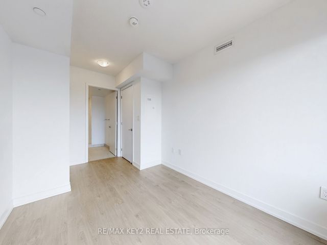626 - 556 Marlee Ave