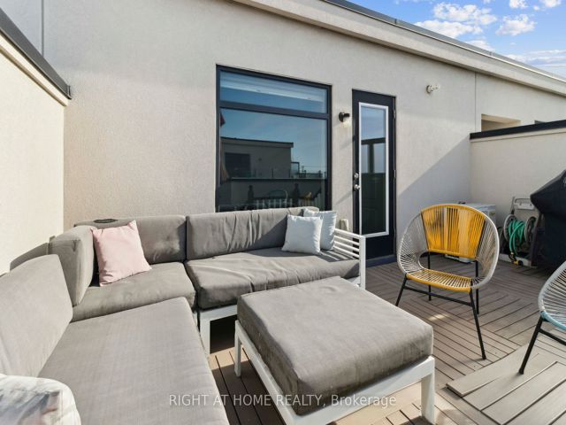 415 - 130 Widdicombe Hill Blvd W