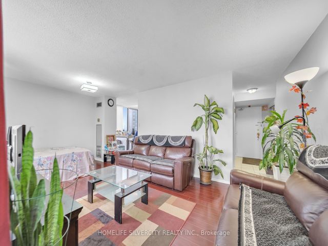 801 - 21 Markbrook Lane