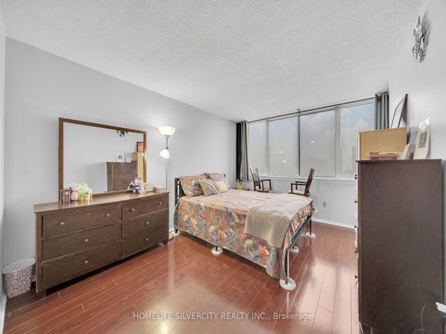 801 - 21 Markbrook Lane