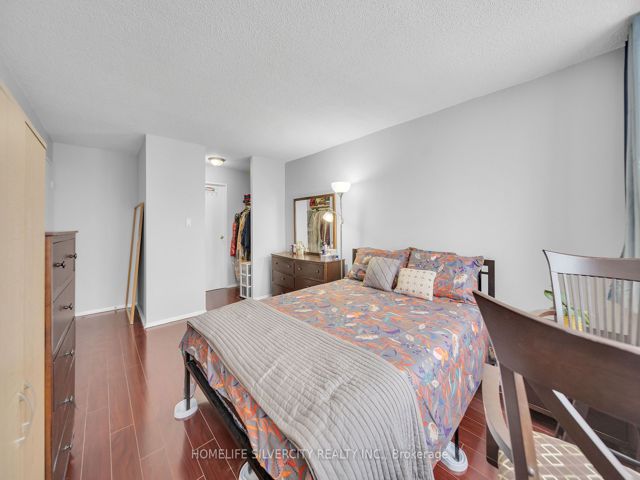 801 - 21 Markbrook Lane