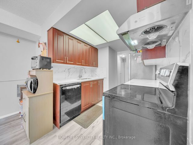 801 - 21 Markbrook Lane