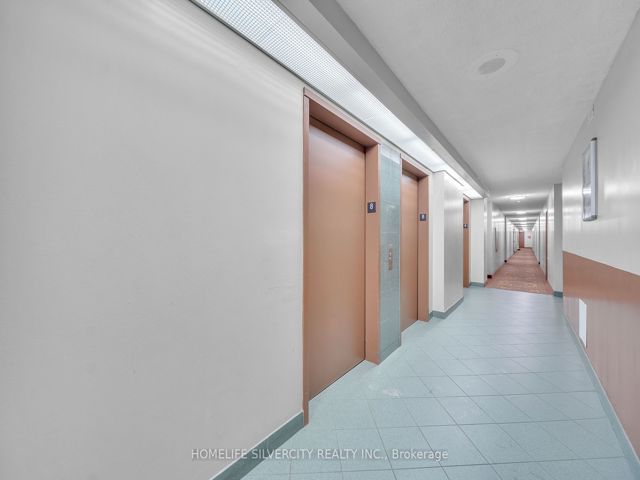 801 - 21 Markbrook Lane