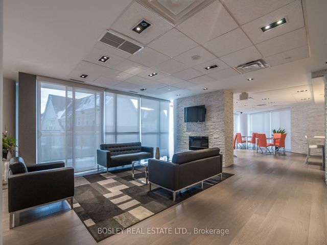 608 - 5101 Dundas St W
