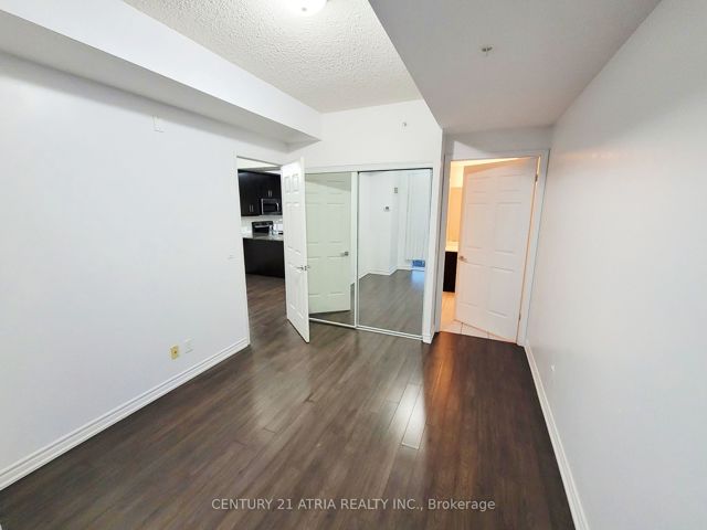 1001 - 15 James Finlay Way