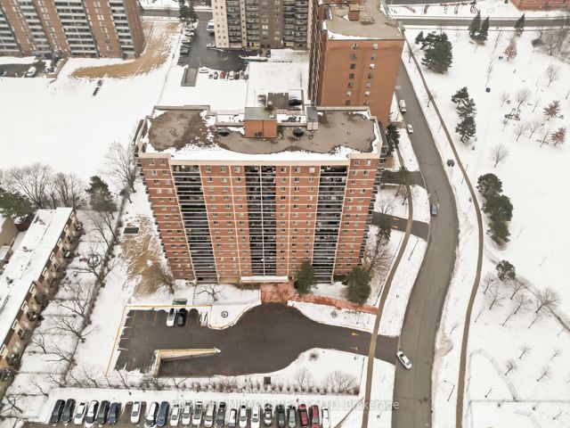 605 - 49 Silverstone Dr