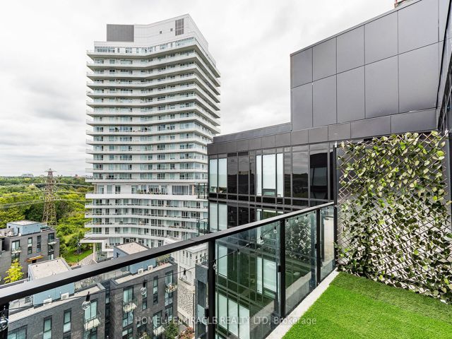 815 - 4208 Dundas St W
