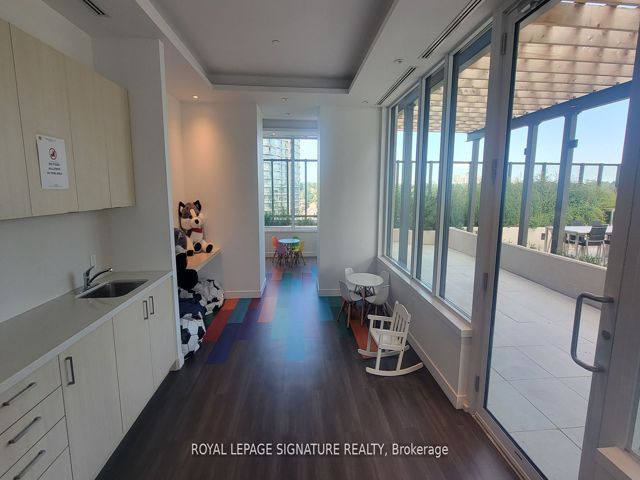 4015 - 1926 Lake Shore Blvd W