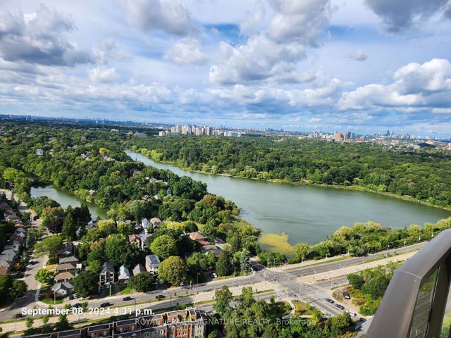4015 - 1926 Lake Shore Blvd W