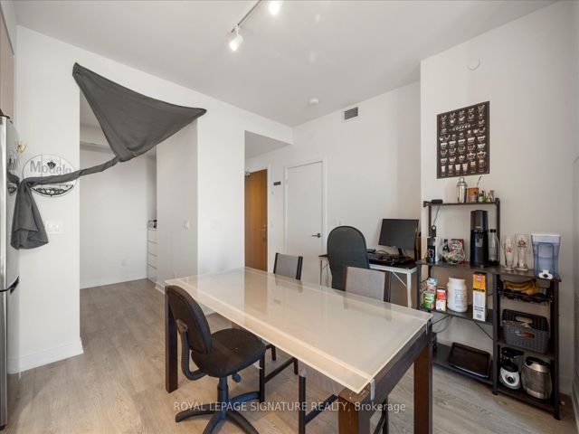 4015 - 1926 Lake Shore Blvd W