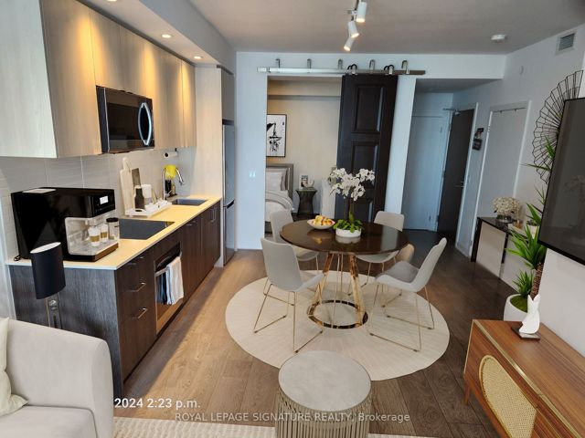4015 - 1926 Lake Shore Blvd W