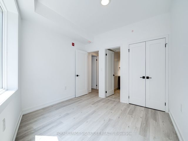 3 - 3039 Dundas St W