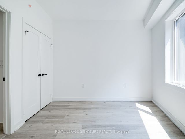 3 - 3039 Dundas St W